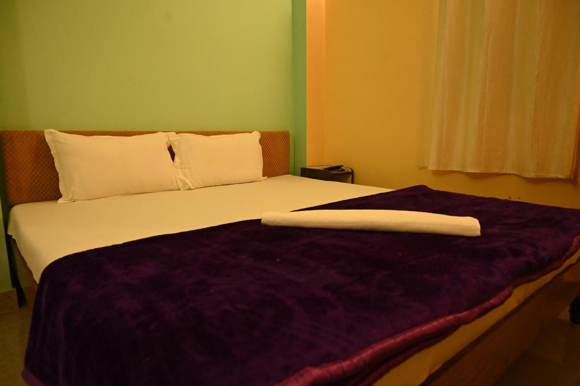 Royal Seaview Residency *